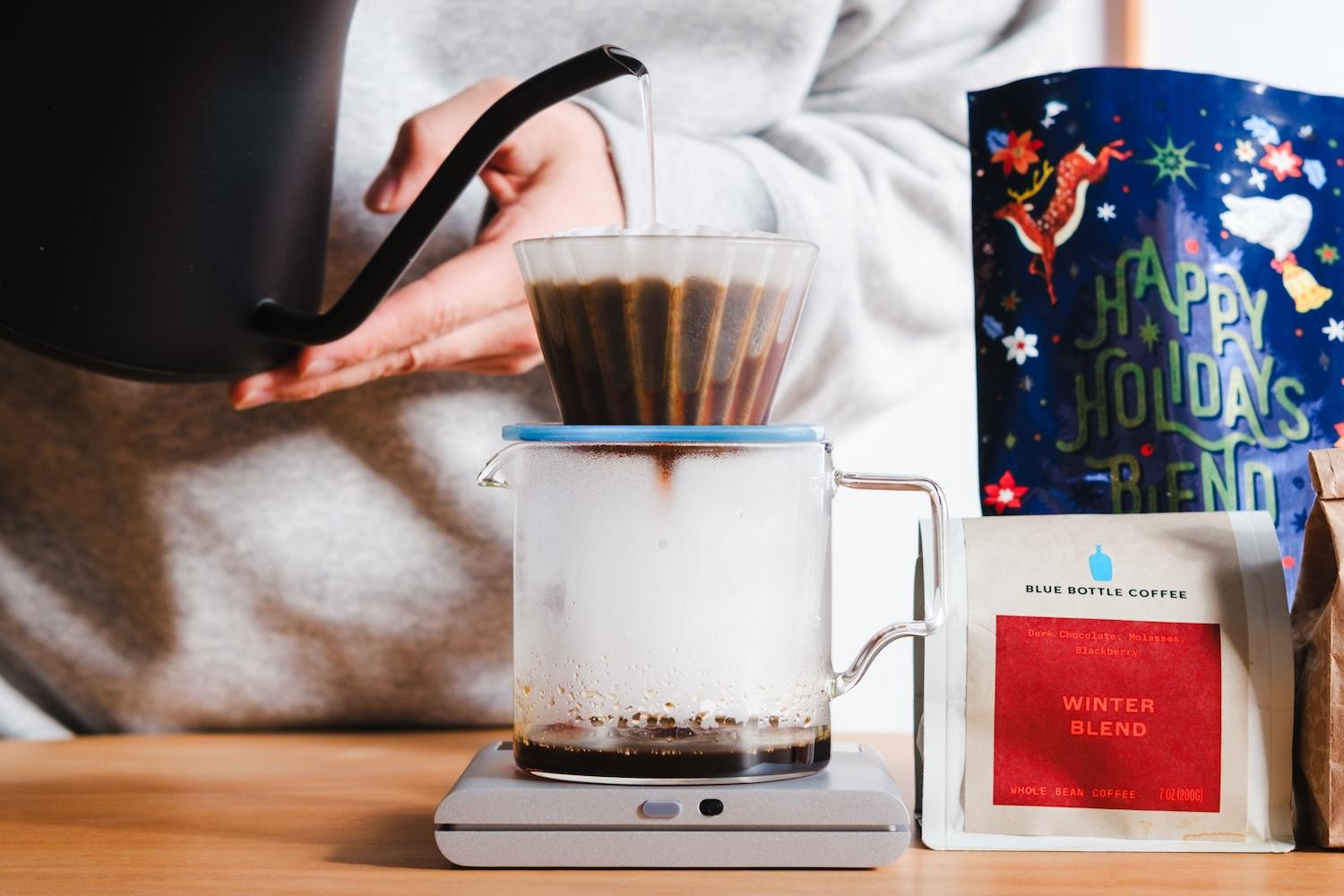 コーヒー屋店主がカルディ・スタバ・ブルーボトルの「冬限定ブレンド