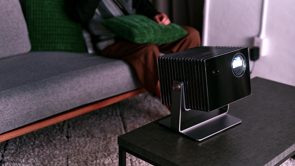 黒”にこだわると映画はここまで変わる。「Valerion VisionMaster Max