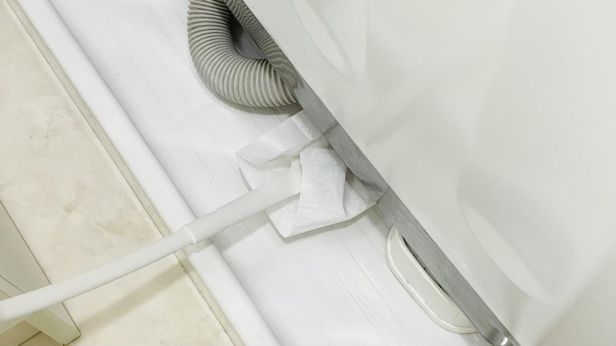 山崎産業「スキマしなーるワイパー」