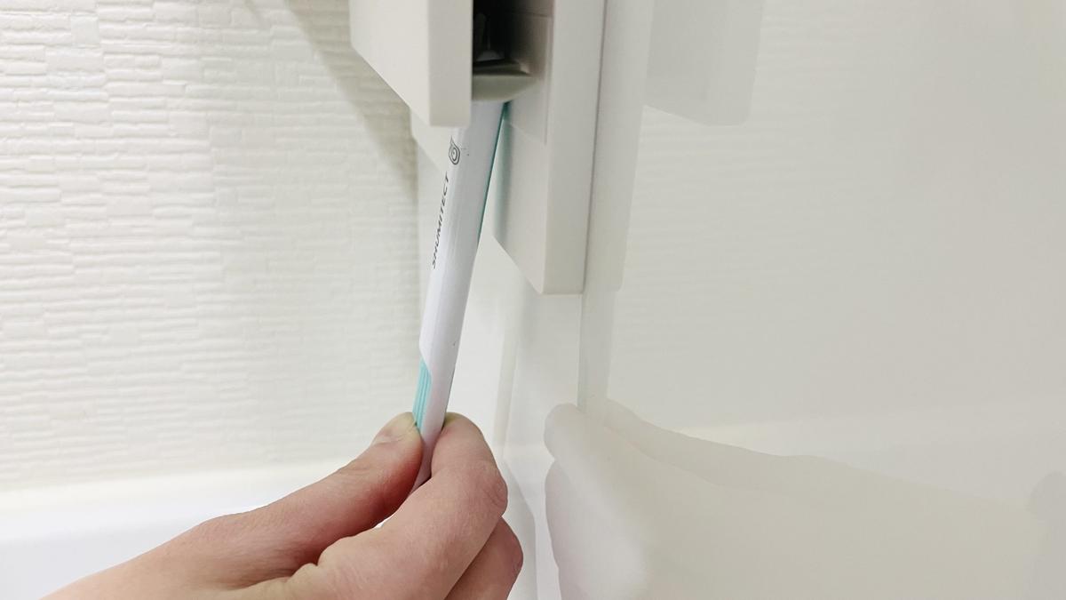 山崎実業「フィルムフック差し込み式歯ブラシ＆チューブホルダー タワー Ｗ１８」