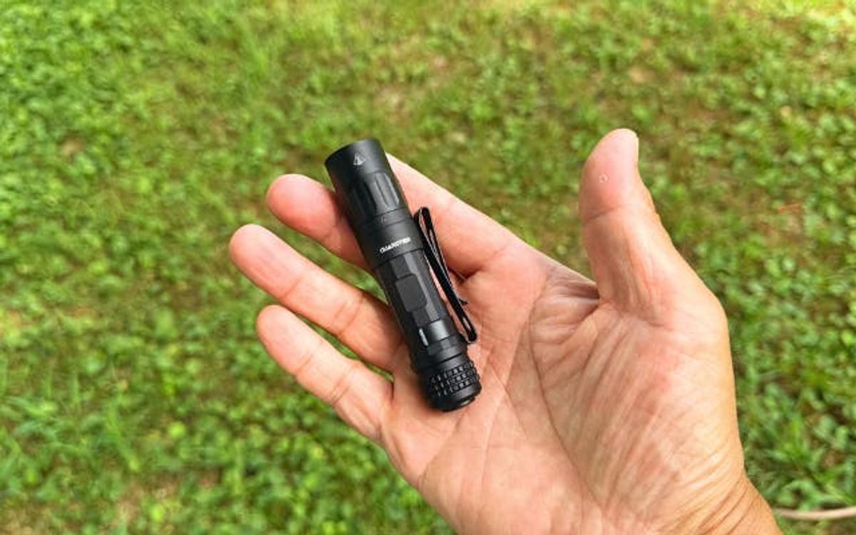 カバンの隅に入れておくと安心。キーサイズのライトが、思った以上に