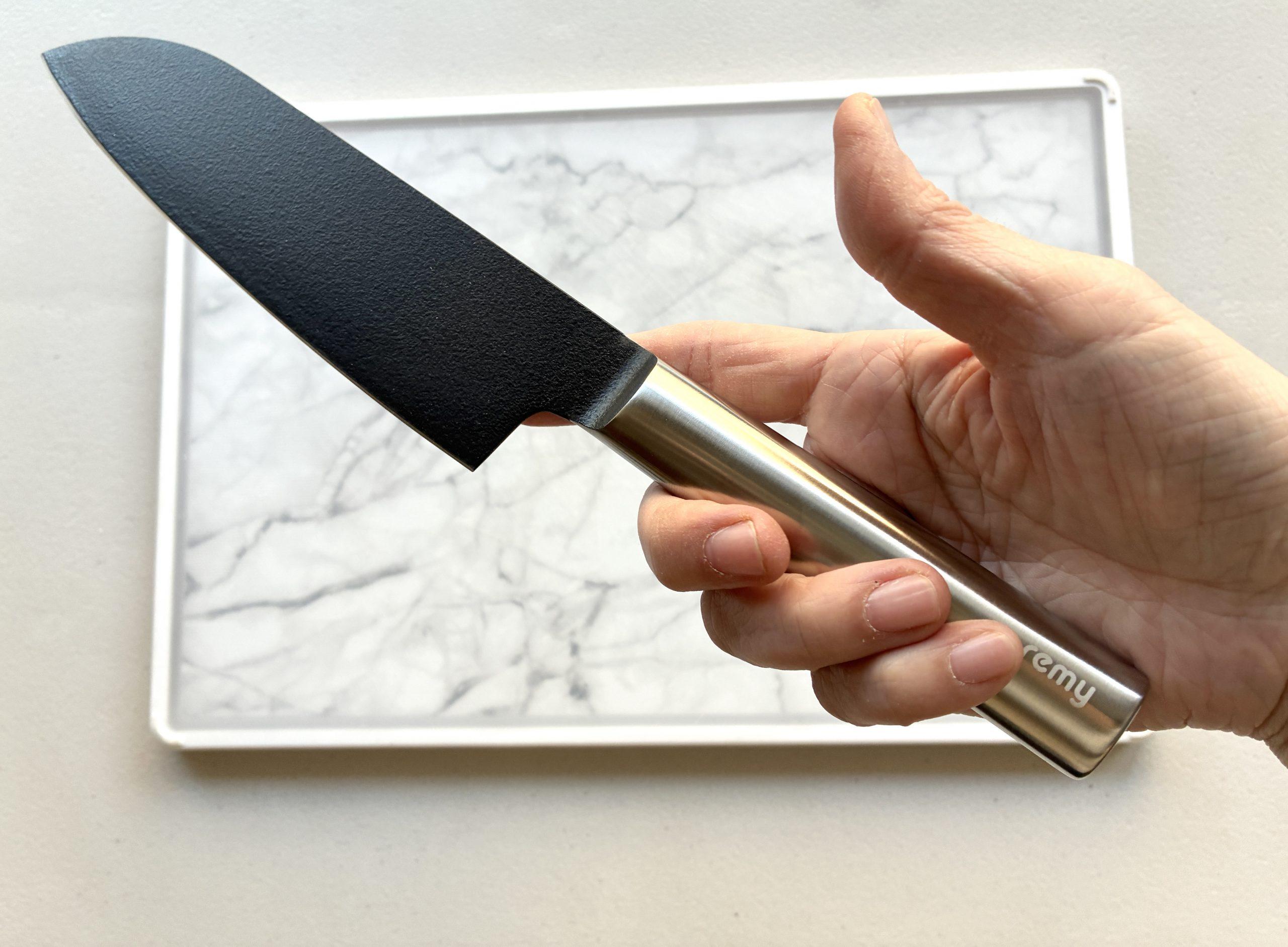 料理を仕事にする私が、家で6年以上「愛用している包丁」はコレ。使い