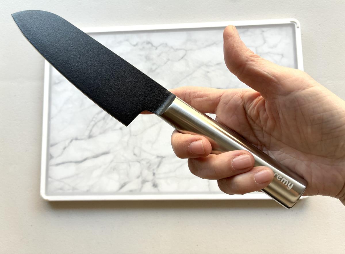 ｒｅｍｙ「クロの包丁」