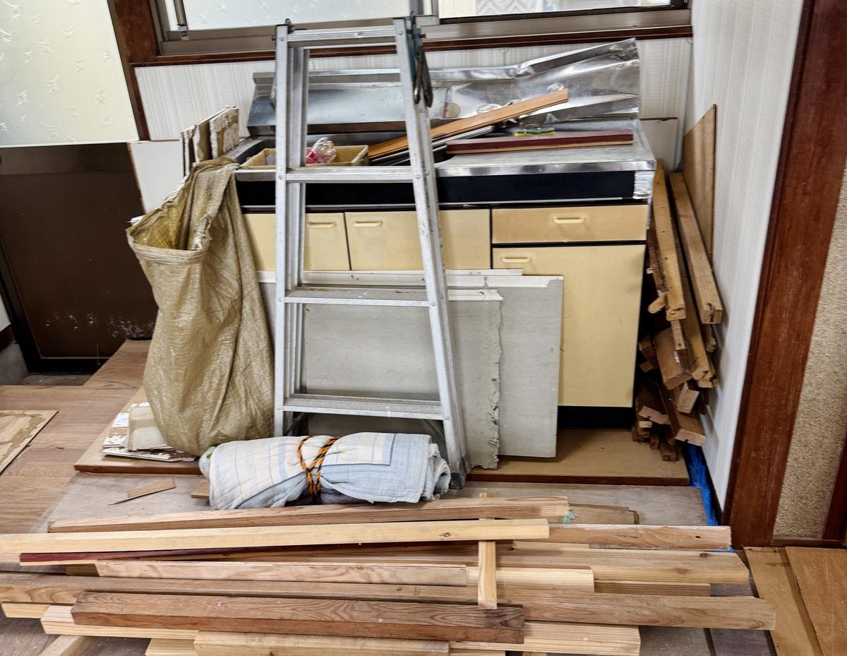 大分　ゲストハウス　漆喰