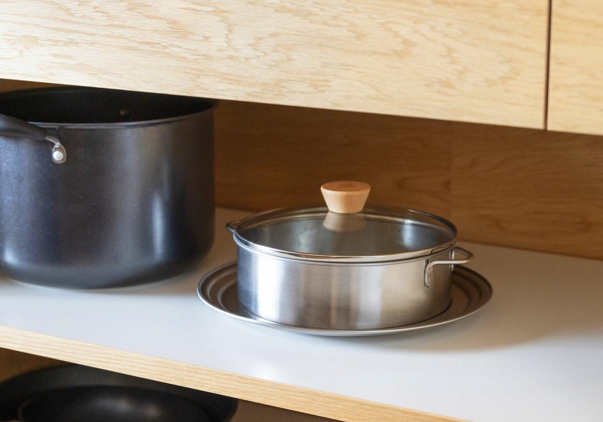 ステンレスセイロとフタを収納しているところ