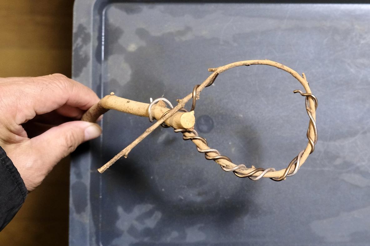 丁度良さそうな枝”を拾ったことをキッカケに、コーヒーのドリップ