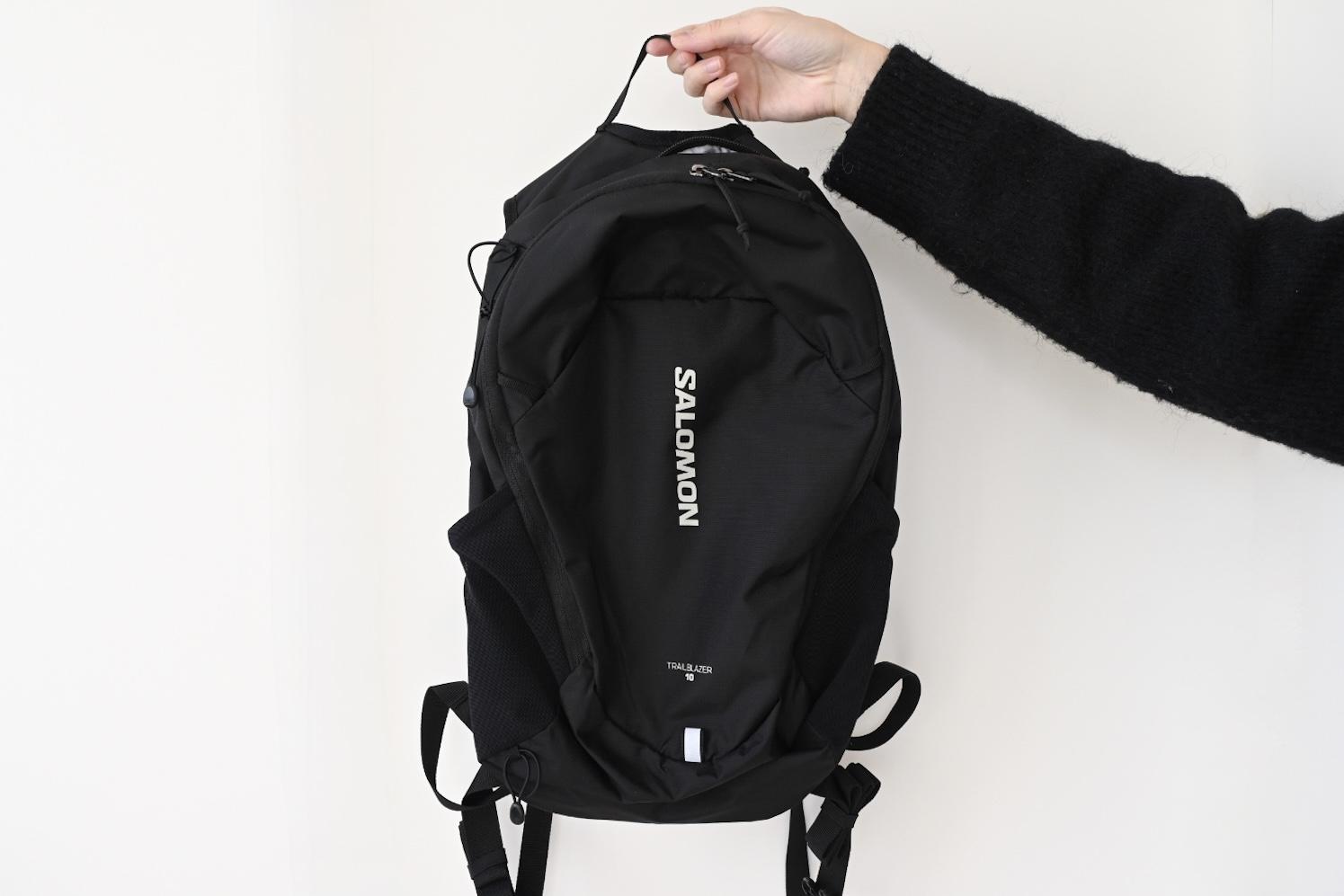 コンパクトなのにノートPCも入る、サロモンの「TRAILBLAZER 10」。通勤