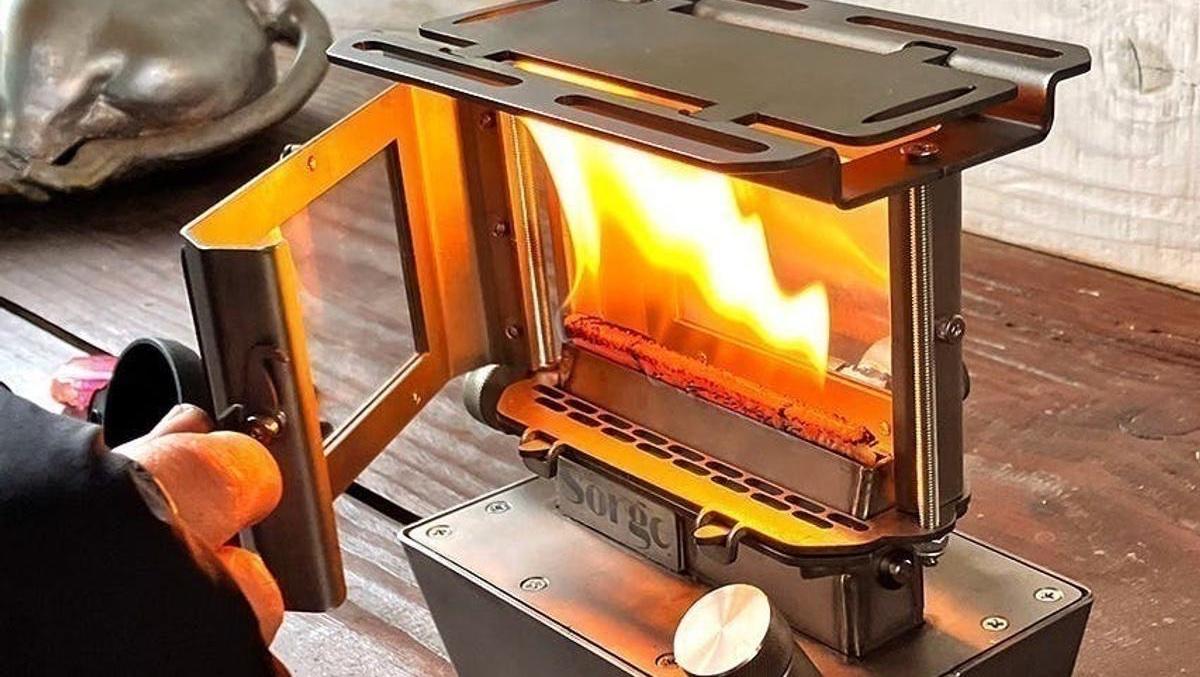 重いからと諦めていた「キャンプの焚き火」。0.9kgのこれなら、どこへ