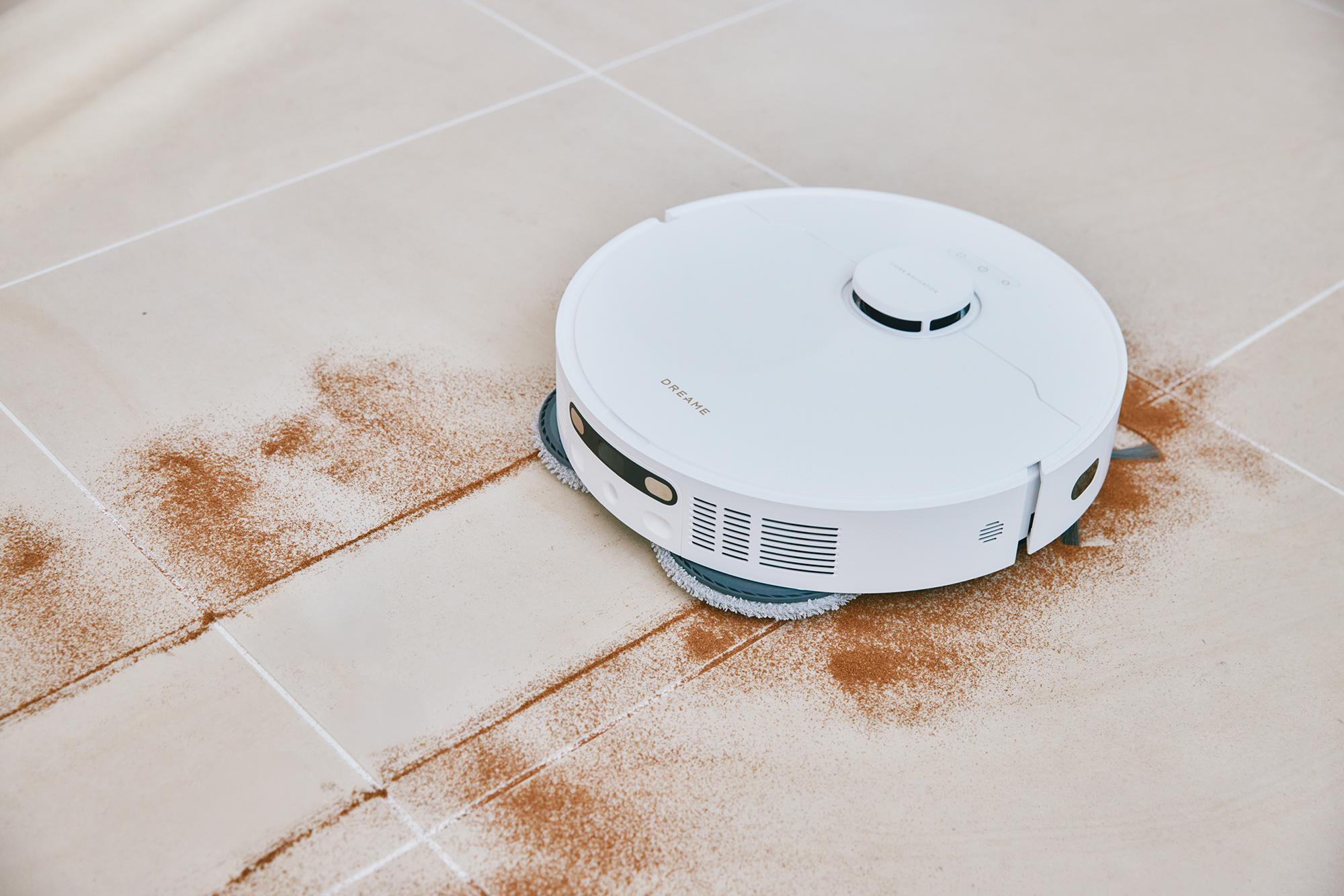 Dreameのロボット掃除機「L40 Ultra CE」と「D20 Ultra」。自分に合う