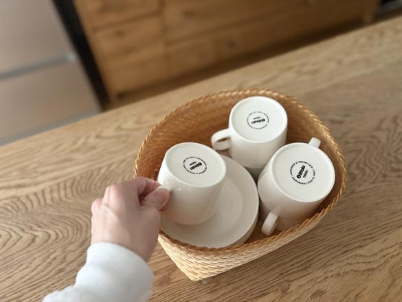 引っ越してすぐ、イッタラのティーマを5セット購入。6年経った今も愛用