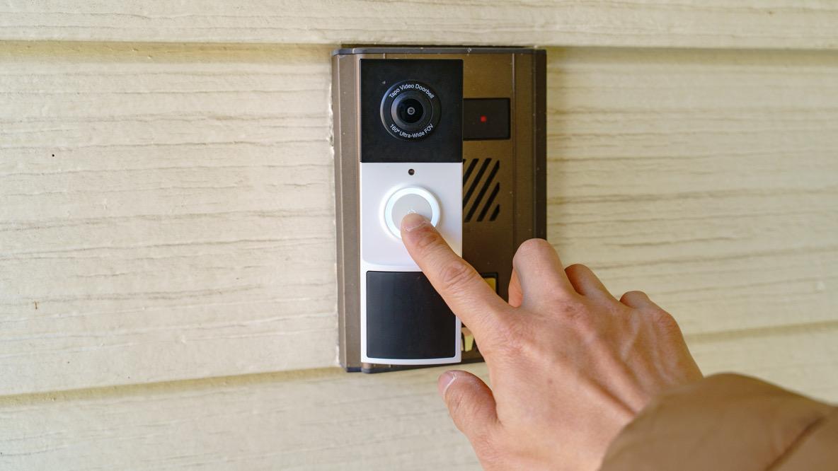 TP-Linkの「工事不要で取り付けられる防犯ドアホン」で、外出時に安心