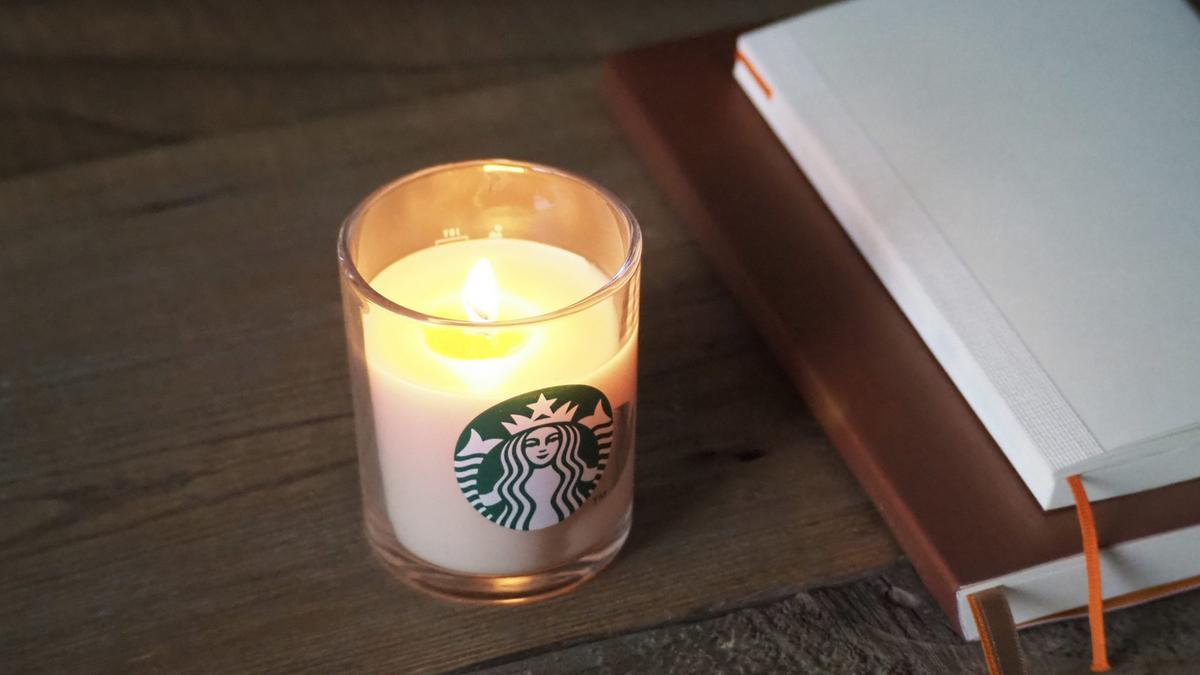 「スターバックスモーメントジョイインスパイアドバイジョイフルメドレー」