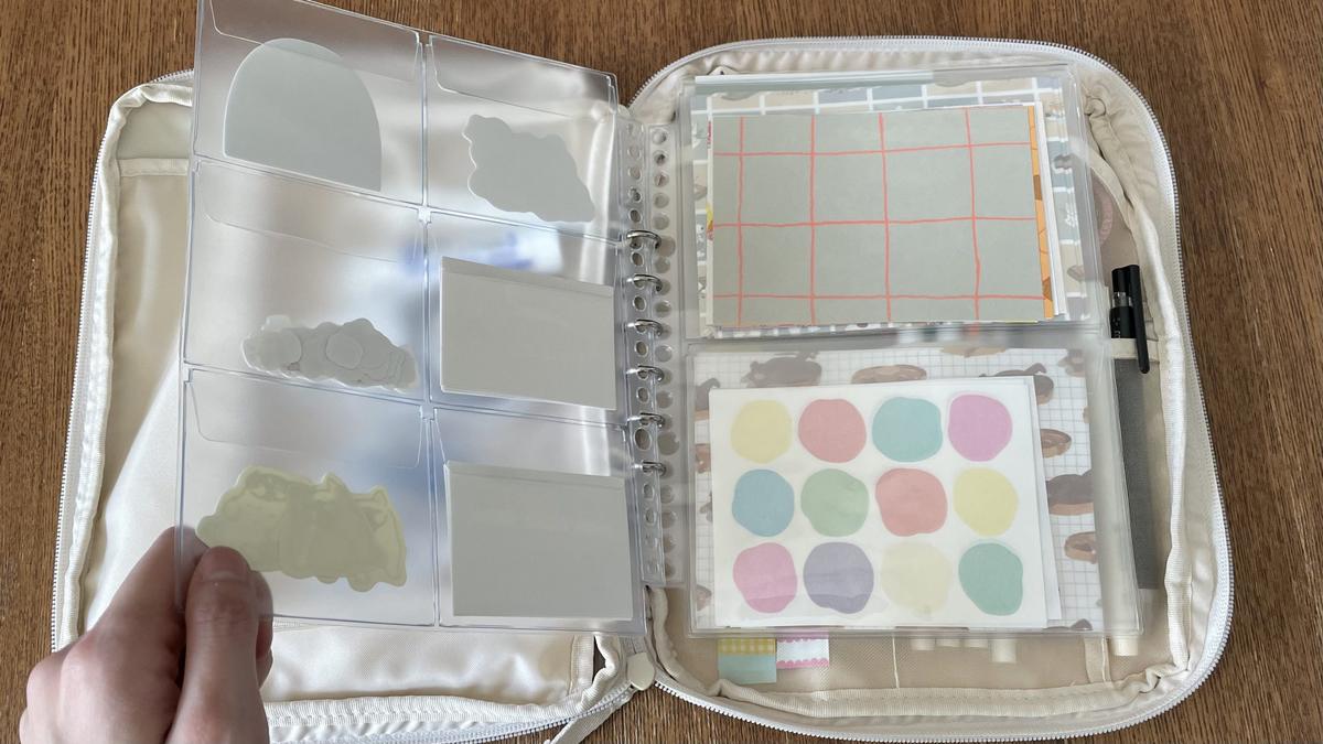 無印良品「ポケットが選べるコレクションケース A5ワイド」