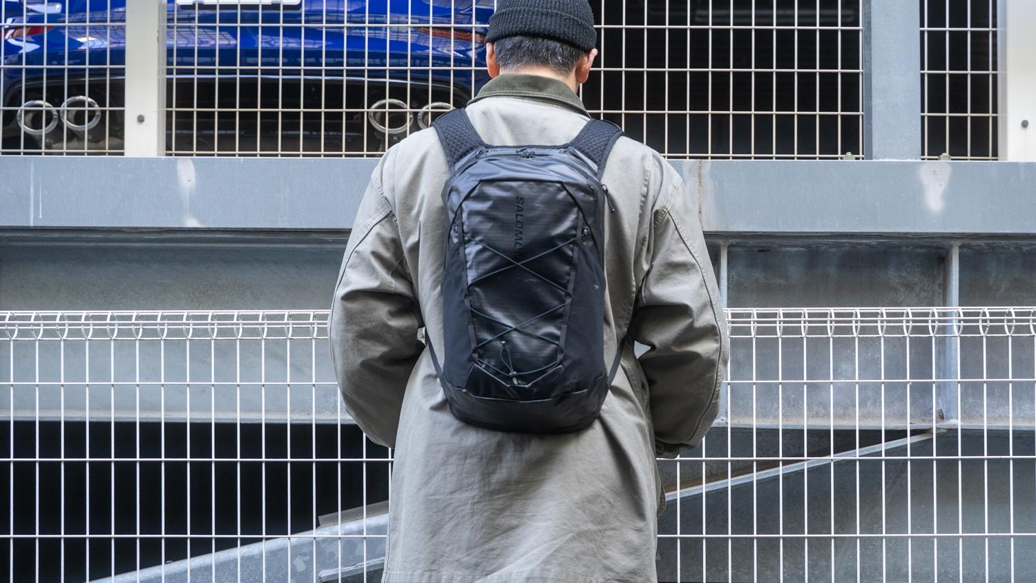 薄さと収納力が決め手。サロモンの「XT15」を普段使いしたら、通勤