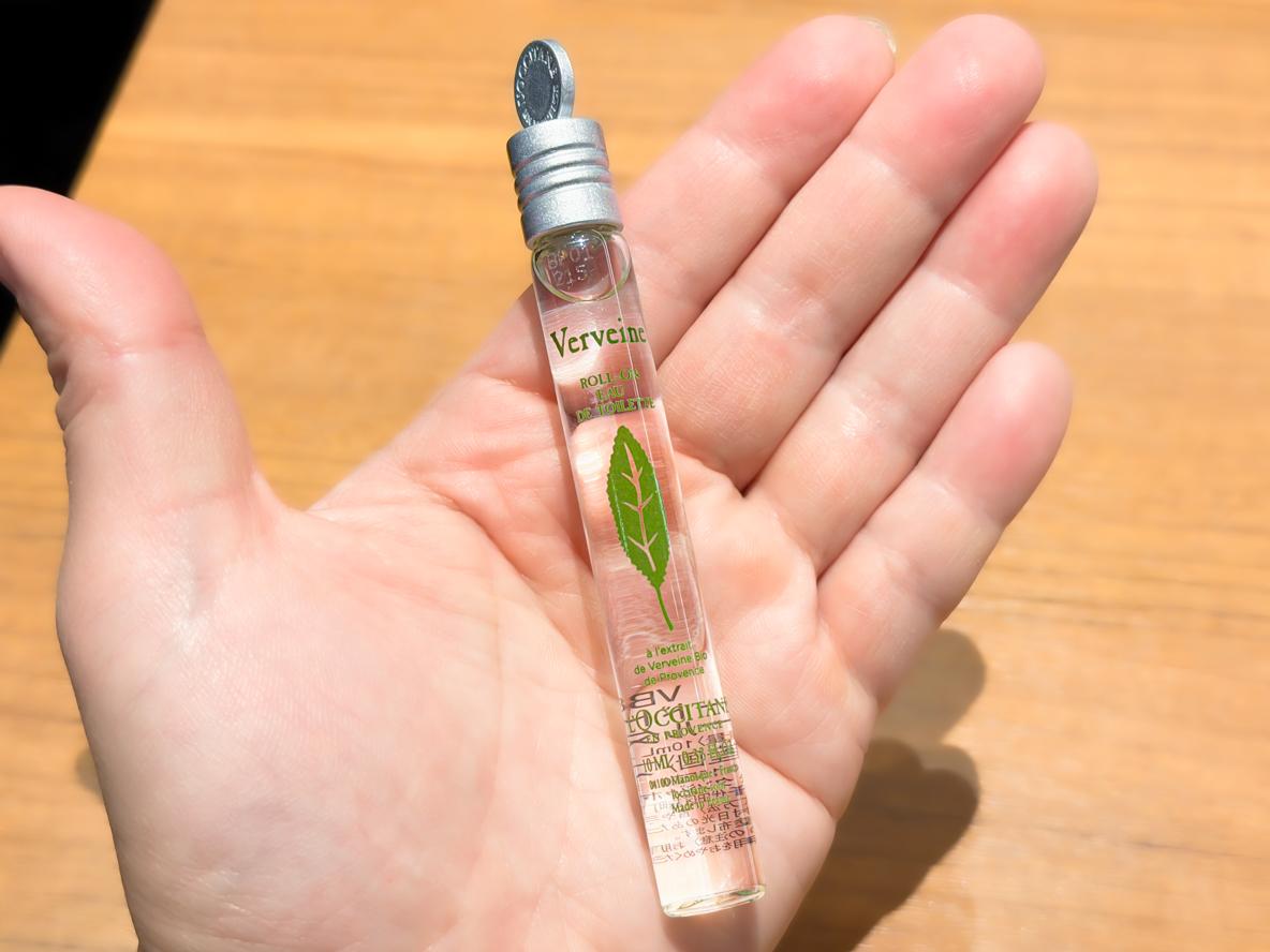 気分の切り替えにも。持ち歩き用の香水、「ロールオンタイプ」なら液