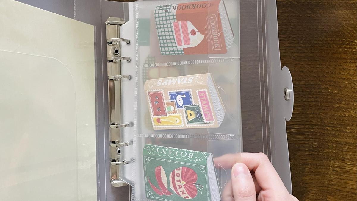 「セリア 6リングバインダー」