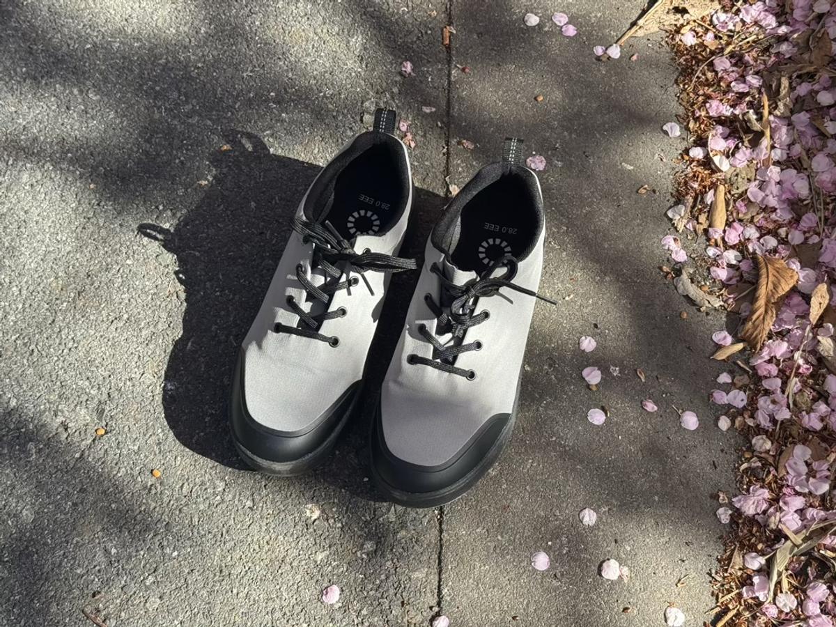 ワークマン「ディアライト防水シューズ」