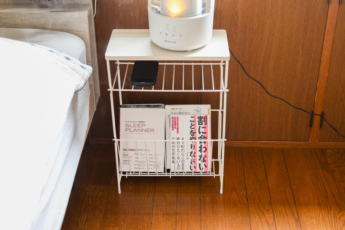 ニトリ「収納棚付きサイドテーブル（SF2 3520WW）」