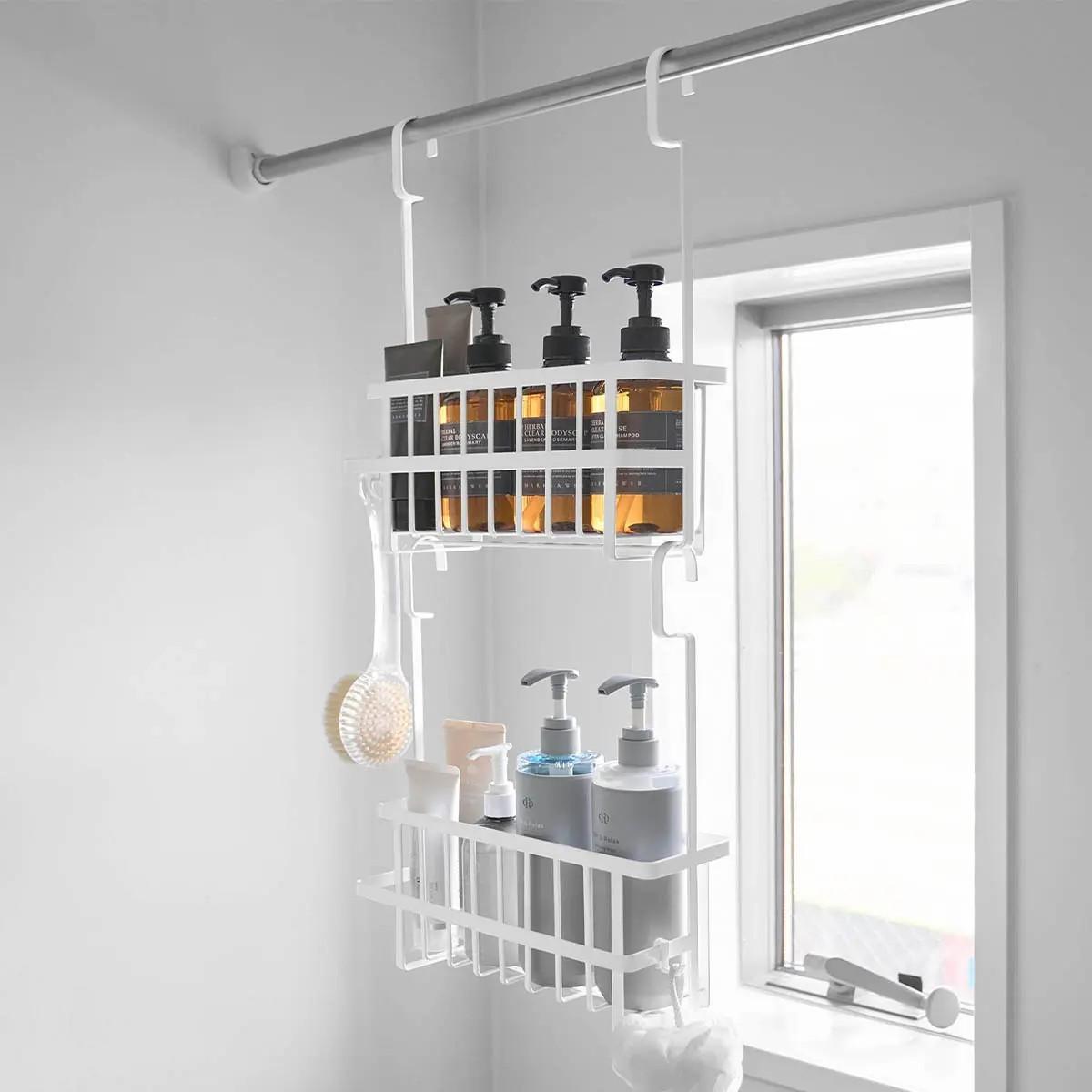 山崎実業「連結引っ掛けバスルームバスケット タワー」を縦に2つ連結した様子