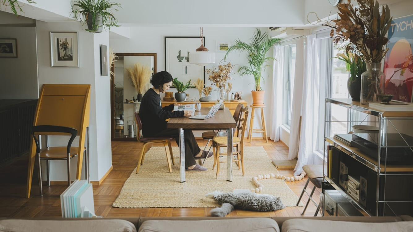 shewed roomy ゆったりとした ⭐︎ご確認ページ 斬新すぎるミニバン「ZEEKR MIX」がめっちゃアリ！ 両側スライドドアで