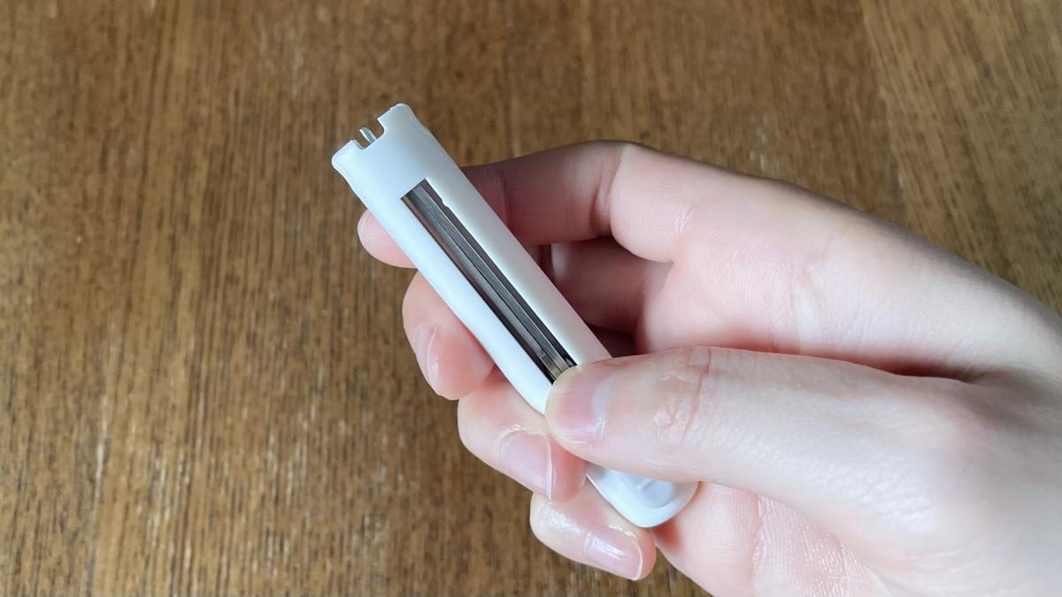 サンスター文具「スティッキールはさみ　TSUMAMUNO（ツマムノ）」