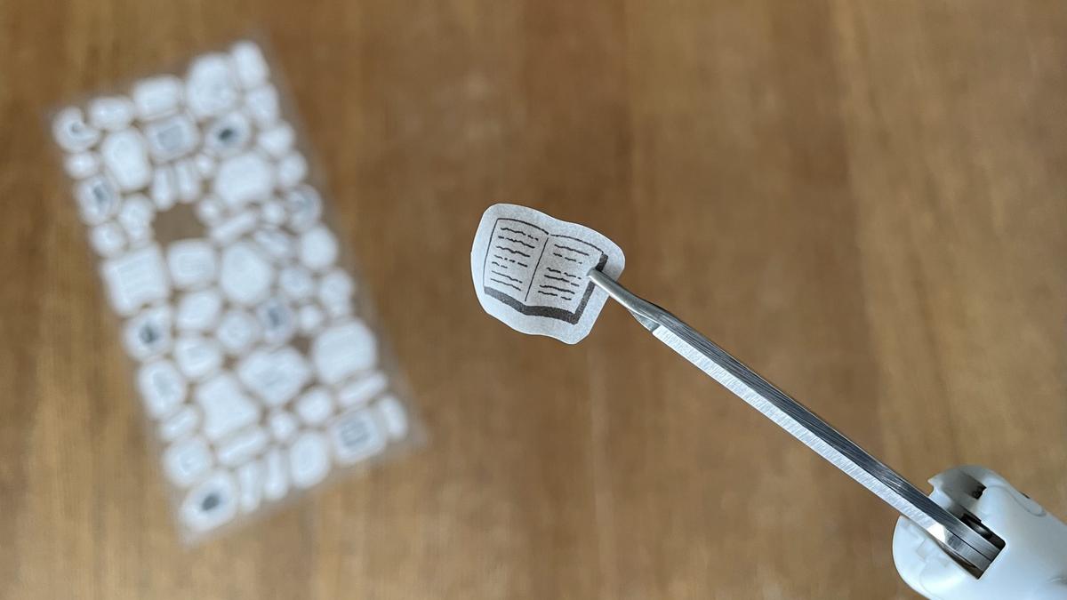 サンスター文具「スティッキールはさみ　TSUMAMUNO（ツマムノ）」