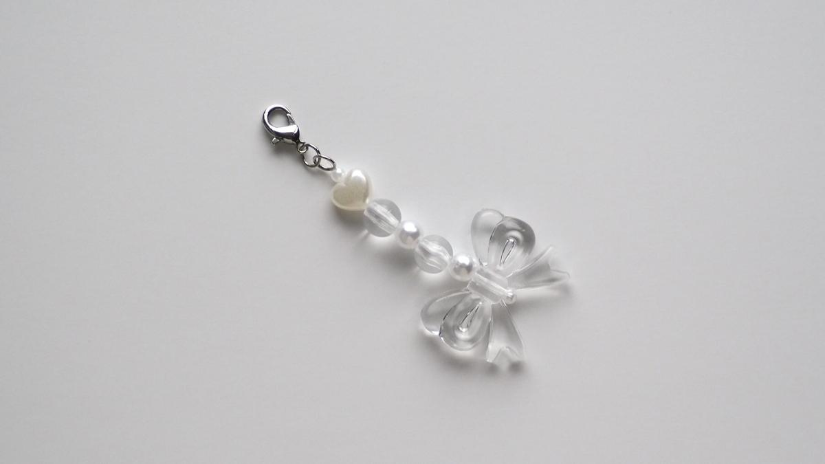 ダイソー・セリアのビーズ「簡単チャームづくり」