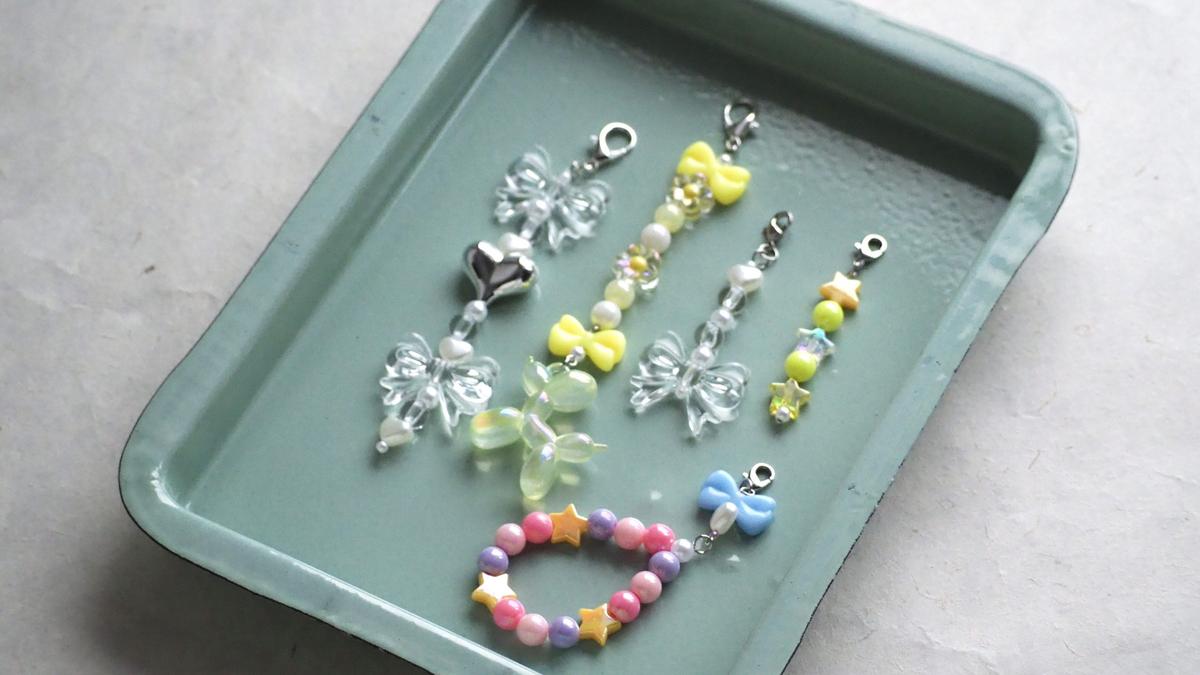 ダイソー・セリアのビーズ「簡単チャームづくり」