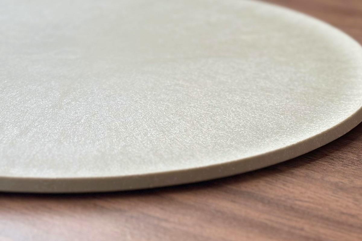 CHOPLATE オリーブグリーンのざらりとした風合い