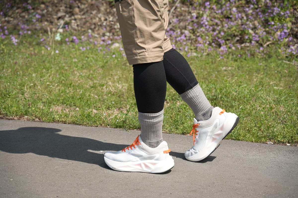 ワークマン「ハイバウンスファントムライド」