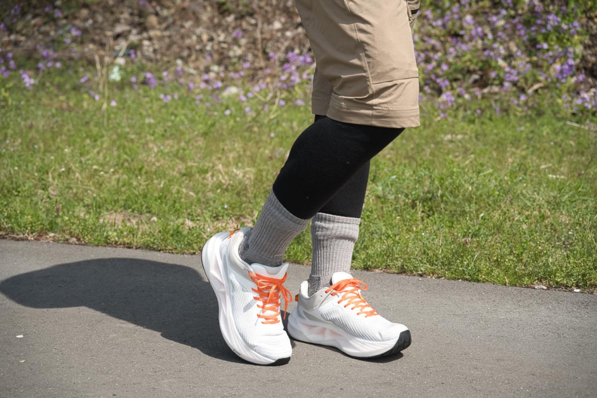 ワークマン「ハイバウンスファントムライド」