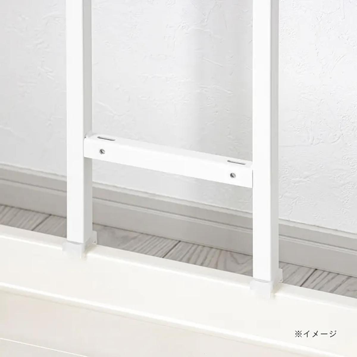 カインズ突っ張り収納ラックの脚