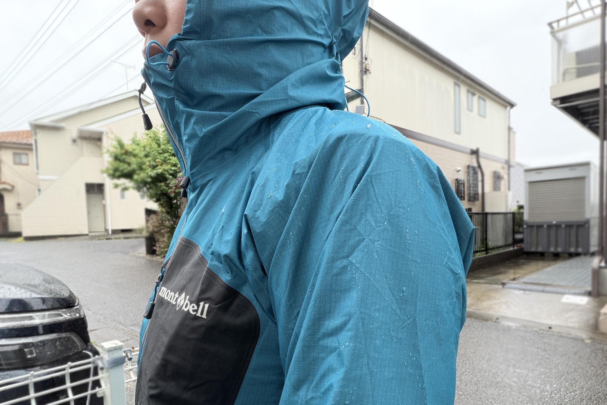 モンベル「ピークシェルジャケット」を1年愛用。かゆい所に手が届く3