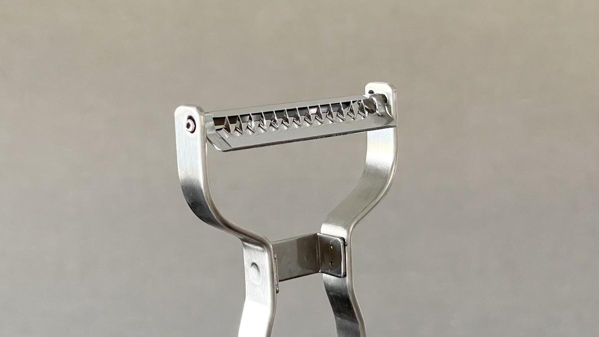 無印良品「ステンレス 千切りピーラー」