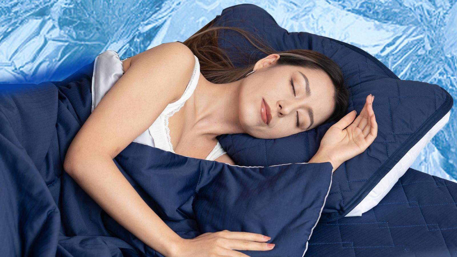 ふんわり軽く、ひんやり長続き。夏の夜にピッタリなブランケット