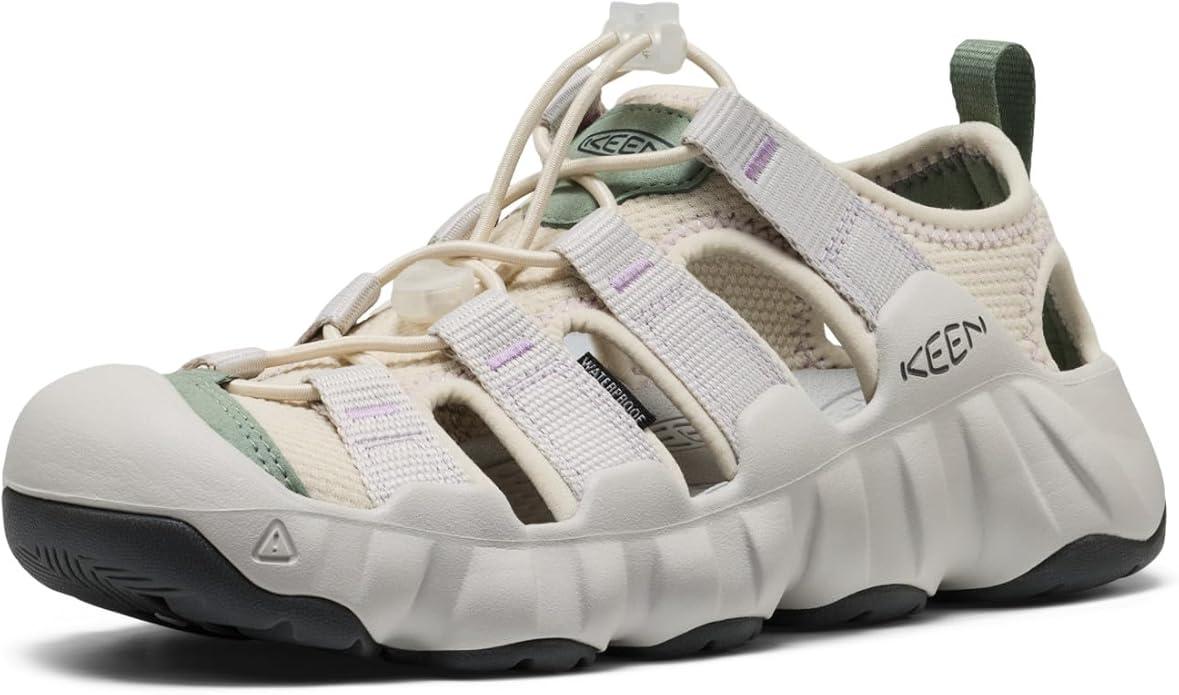 サンダルより歩きやすく、スニーカーより軽量・速乾！ 10%還元中のKEEN