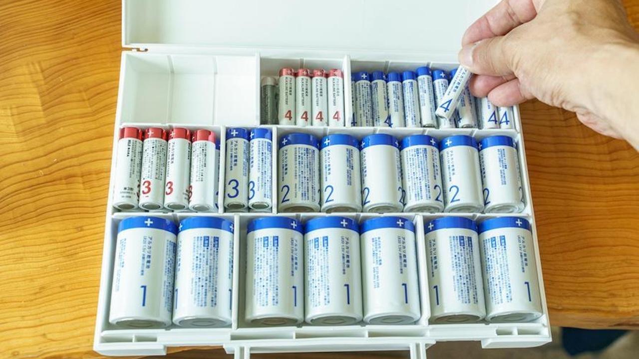 電池どこだっけ？」がなくなりました。山崎実業の隠れた逸品は、意外な