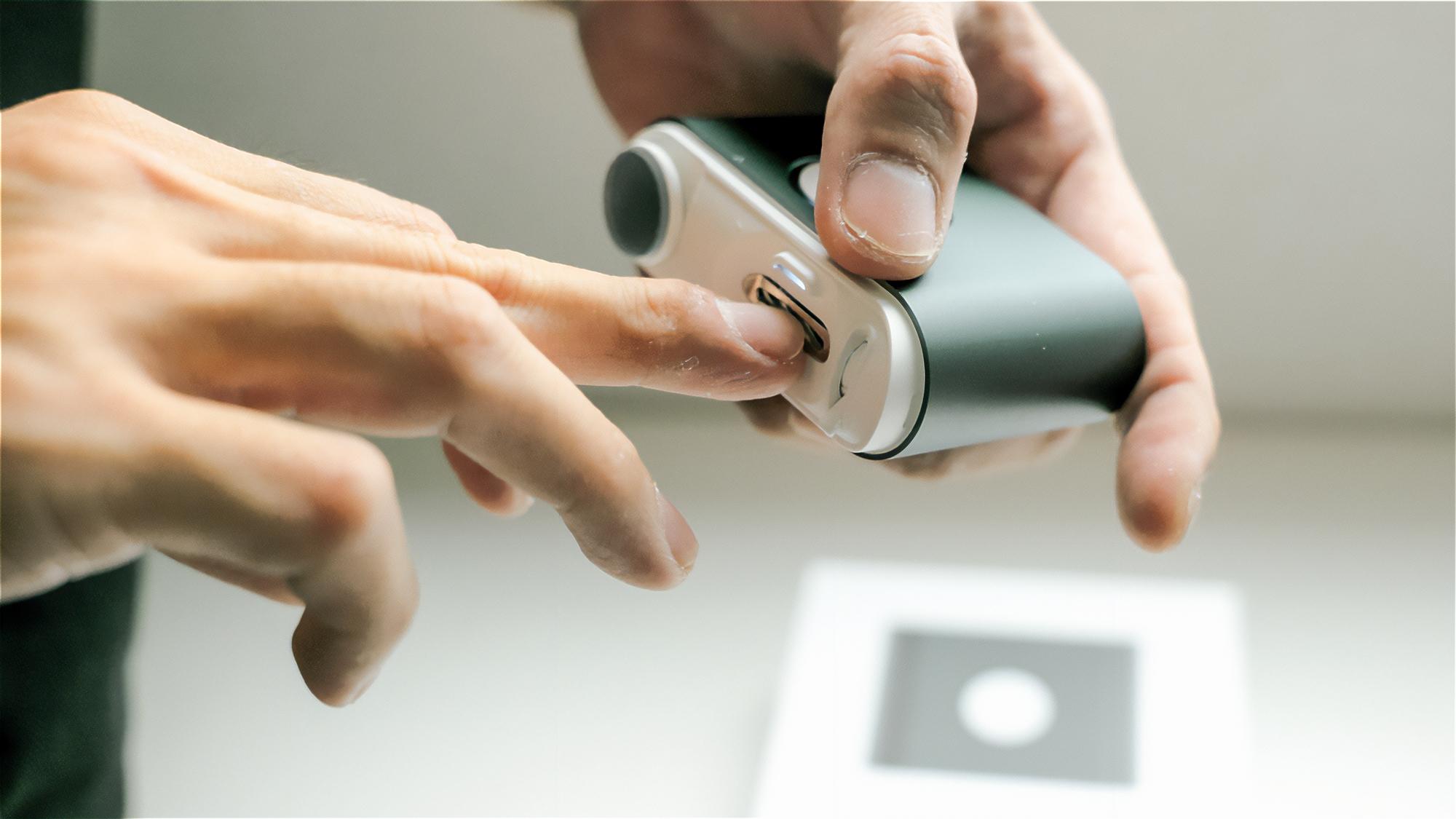正直ナメてた電動爪切り。なぞるだけで整うし深爪しないし、いいこと
