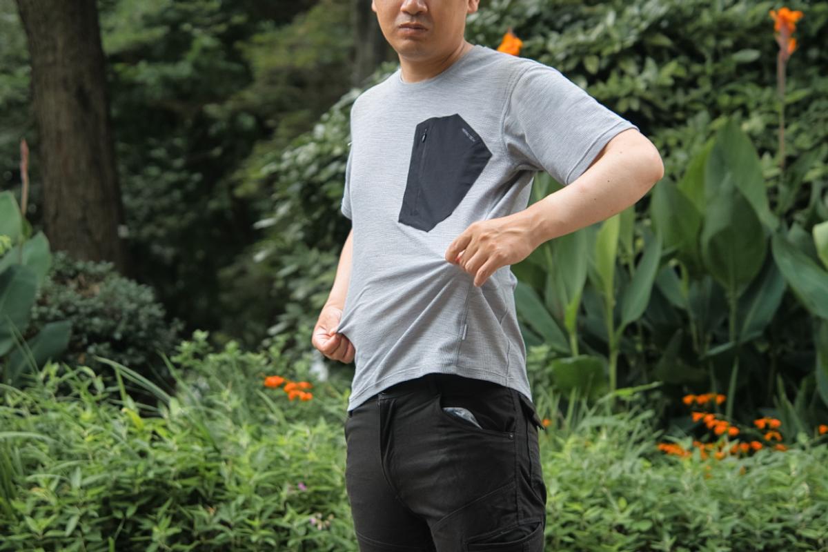 ワークマン「メリノテック クールアクティブインサレーション半袖Tシャツ」