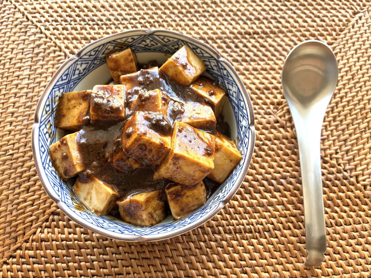 カルディ「黒麻婆丼の素」