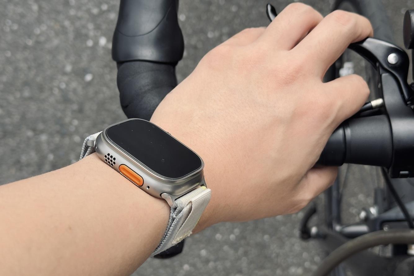 あえて今「初代Apple Watch Ultra」を中古で購入。買っては手放してい