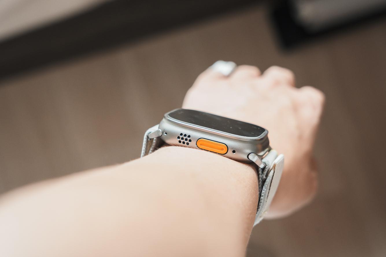 あえて今「初代Apple Watch Ultra」を中古で購入。買っては手放してい