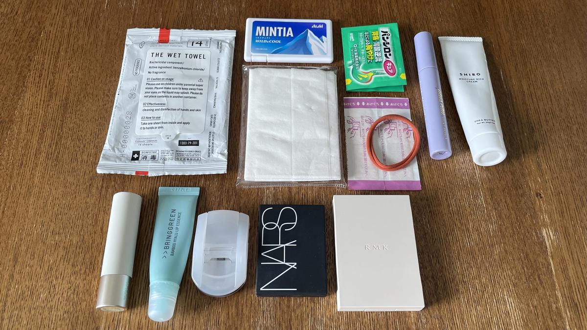 ボンモマン(bon moment)「旅上手になれる 手帳型 ポーチ マチあり」