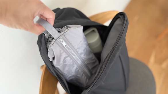 無印良品の「たためる仕分けケース」は筒形も便利。旅行だけかと思いき