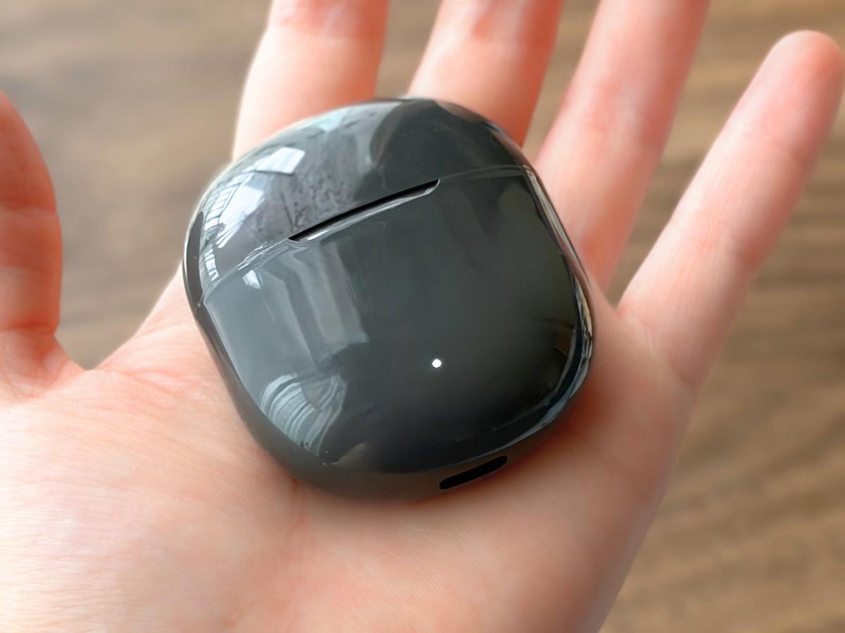 無印良品「ワイヤレスイヤホン インナーイヤー型」のケース