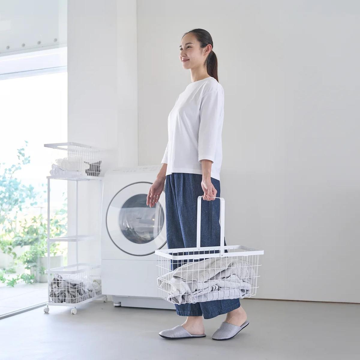 山崎実業「ランドリーワゴン+バスケット タワー スリム 3段」のバスケットを取り外した様子