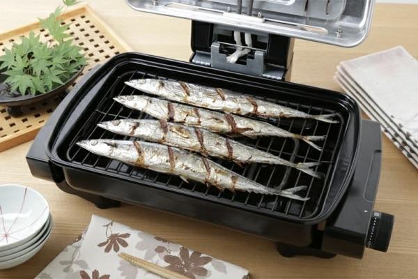 IRIS OHYAMAマルチロースターサンマが一度に４尾焼ける幅35cmワイド 食欲の秋にグリルは不要。アイリスのロースターはサンマ4尾を無煙で